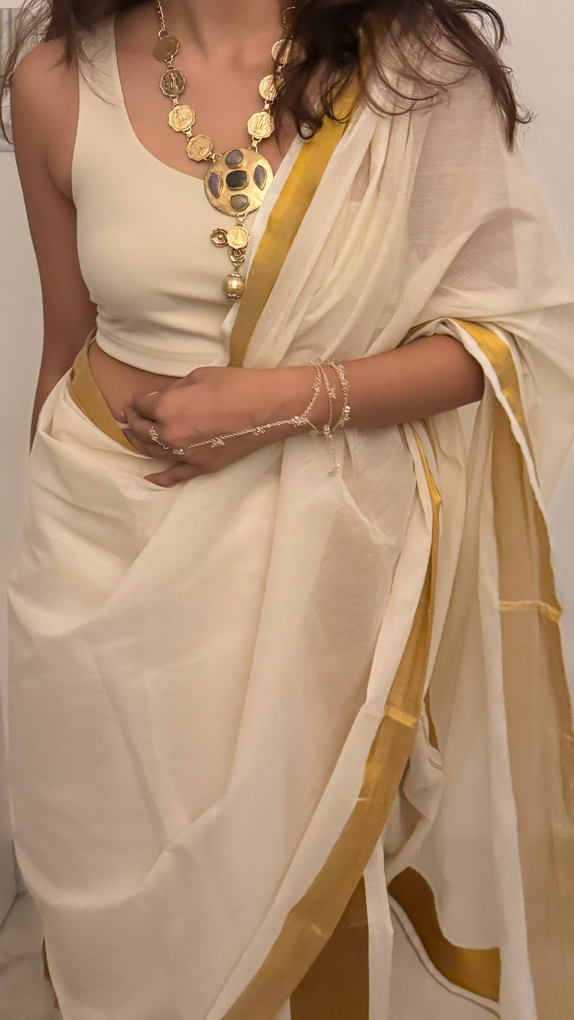 Dew Drop Hand Chain - Wedding Edit