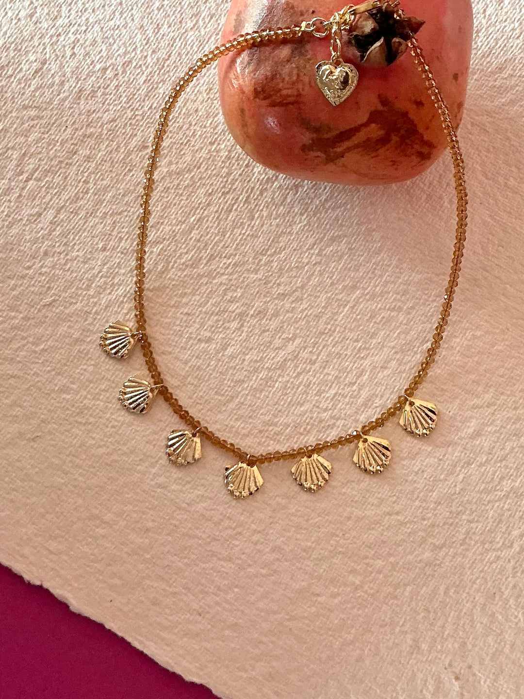 Sun kissed shell - Necklace