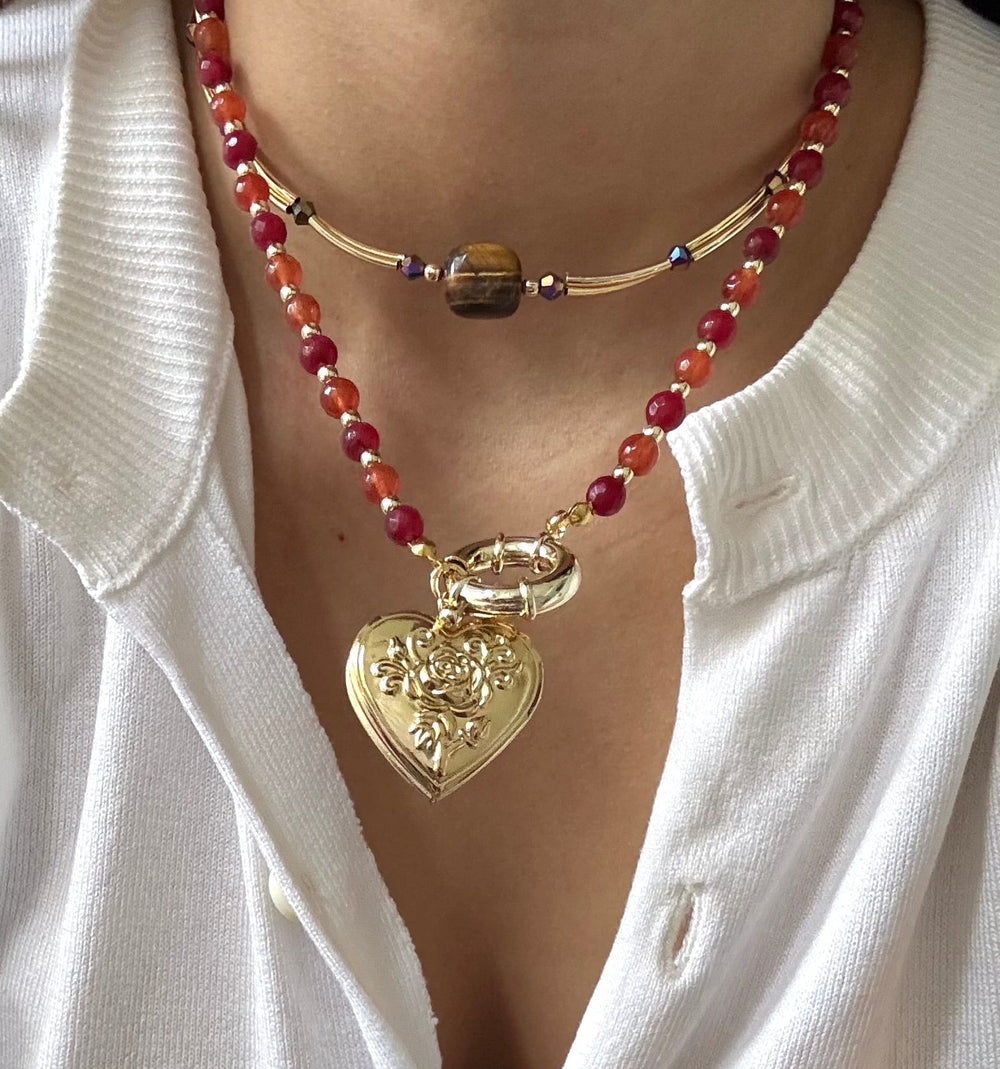 Cant leave the house without choker