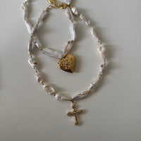 Mother of Pearl Layer Bomb Necklace